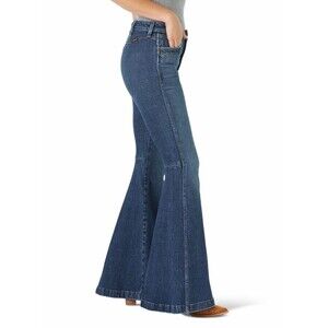Wrangler Retro High Rise Stretch Trumpet Flare Med Wash Jeans 27x32